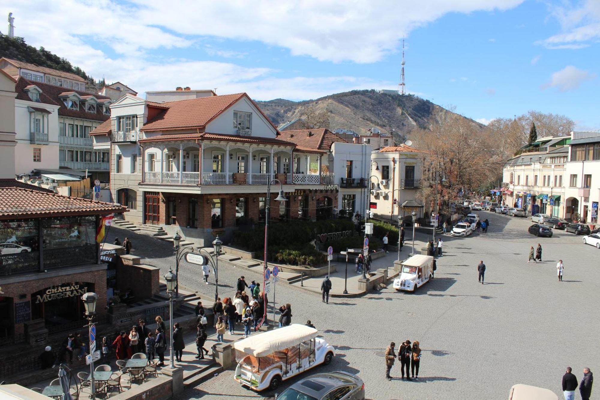 Meidan Inn Tbilisi Exterior photo