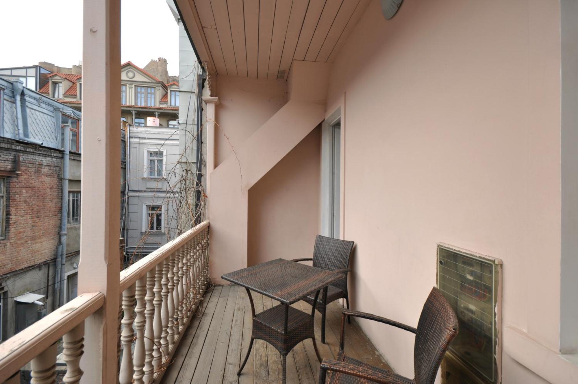 Meidan Inn Tbilisi Exterior photo