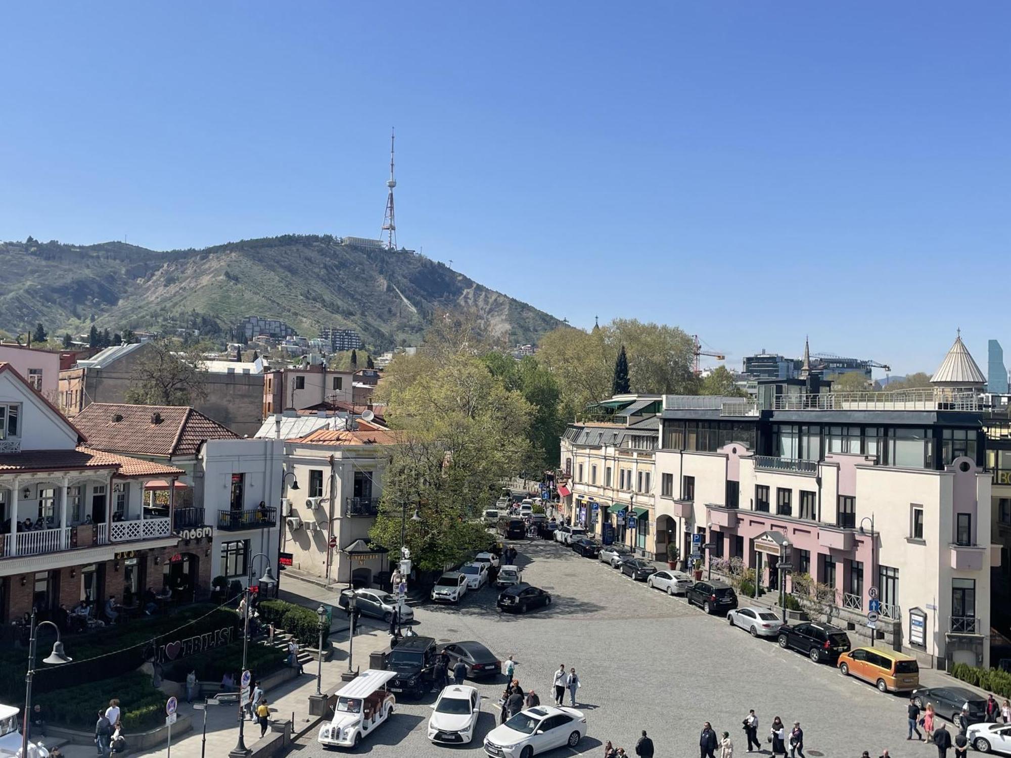 Meidan Inn Tbilisi Exterior photo