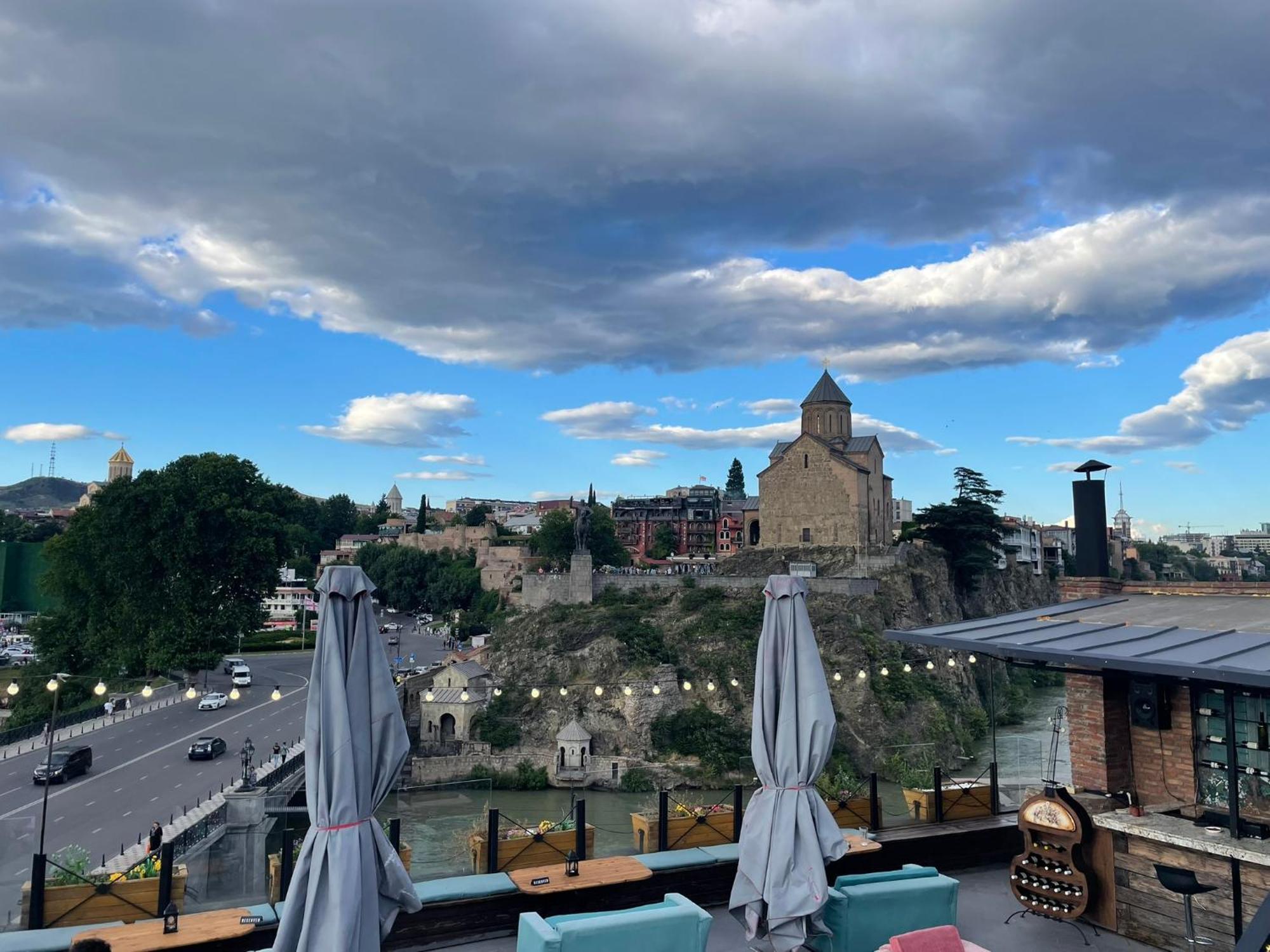 Meidan Inn Tbilisi Exterior photo